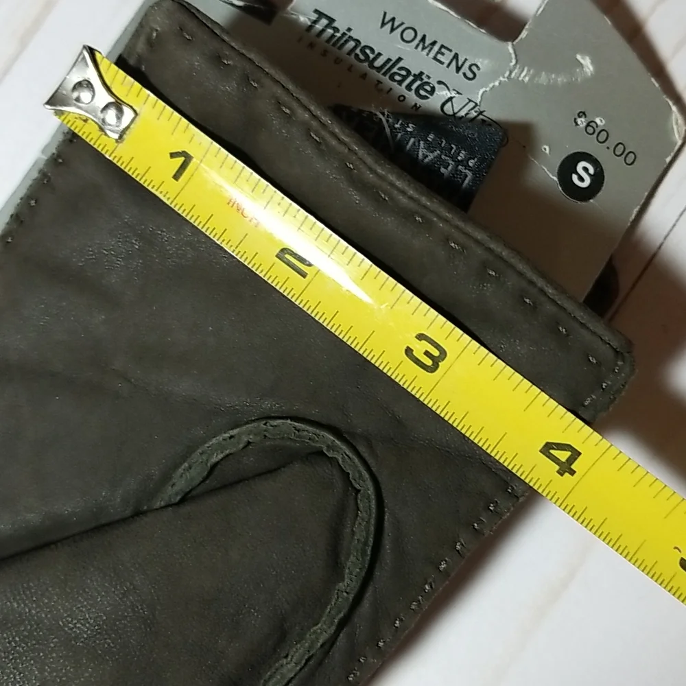 New Wilson's leather gloves small‎
